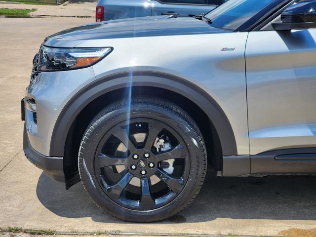 Certified 2024 Ford Explorer ST-Line w/ Class IV Trailer Tow Package RWD image 8