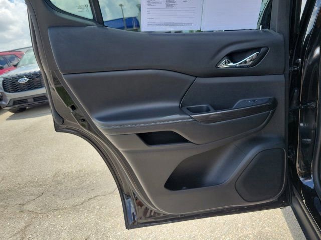 Used 2017 GMC Acadia SLT AWD/4WD image 17