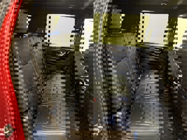 Used 2023 Chevrolet Suburban Z71 w/ Off-Road Capability Package image 6