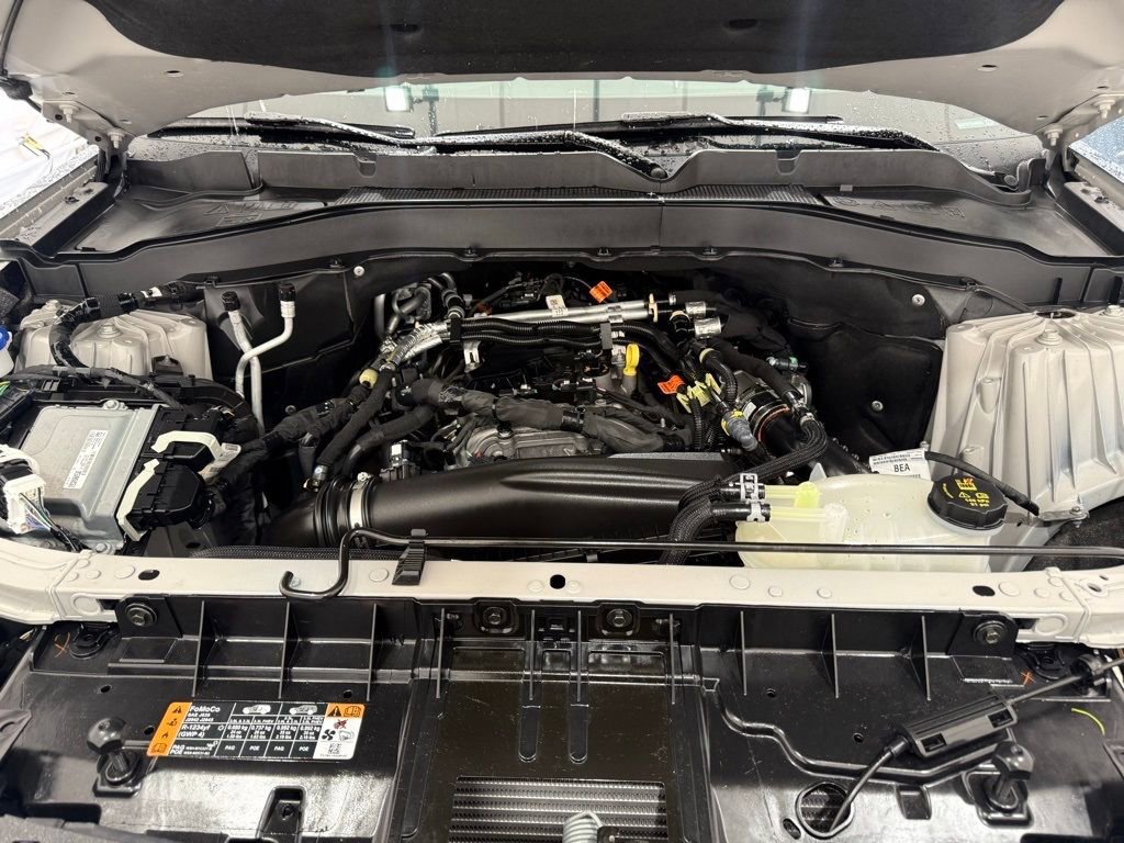 Certified 2025 Ford Explorer Active image 9