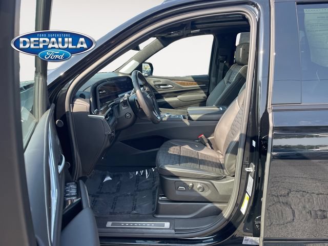 Used 2024 Cadillac Escalade Sport Platinum w/ LPO, ONYX Package AWD/4WD image 11