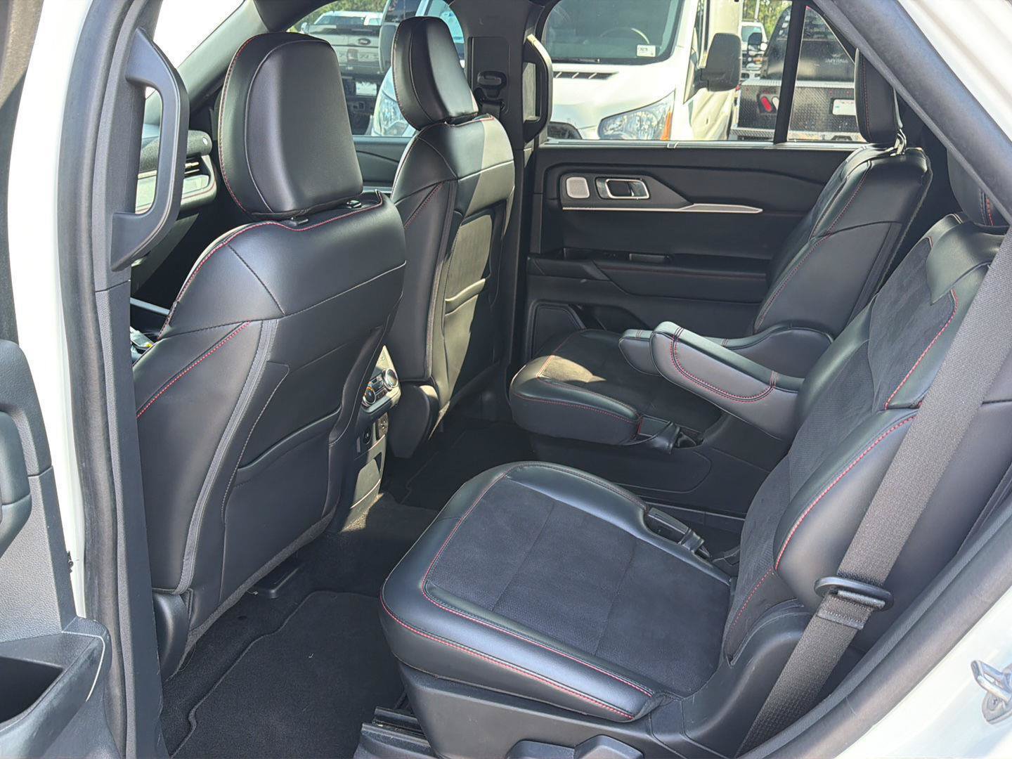 Certified 2025 Ford Explorer ST AWD/4WD image 11