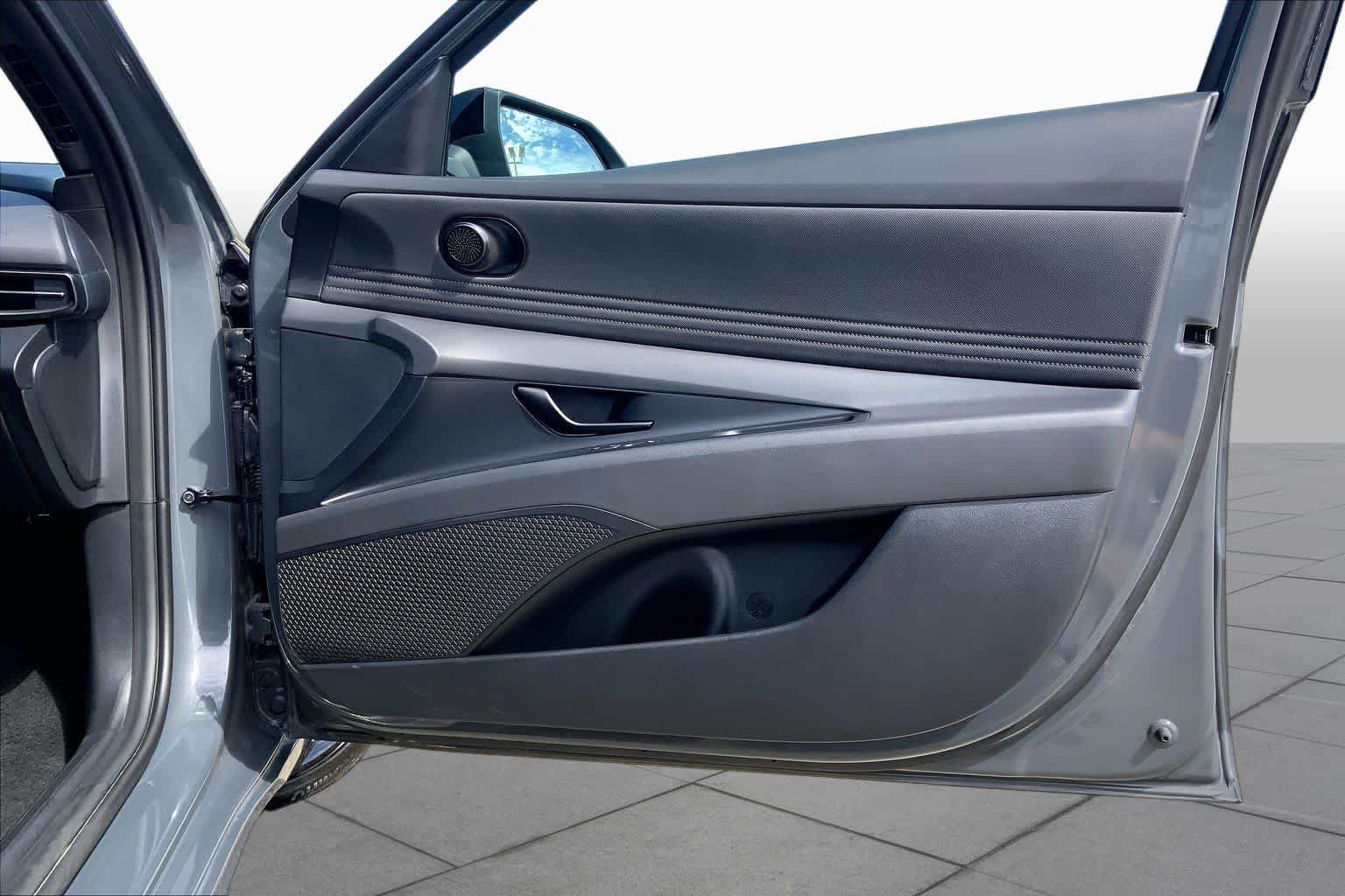 Used 2026 Hyundai Elantra Sport FWD image 21