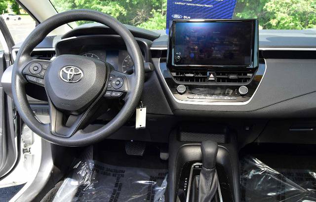 Used 2023 Toyota Corolla LE FWD image 17