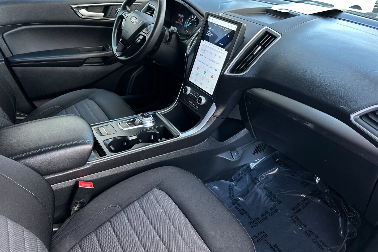 Certified 2022 Ford Edge SE w/ Black Appearance Package image 15