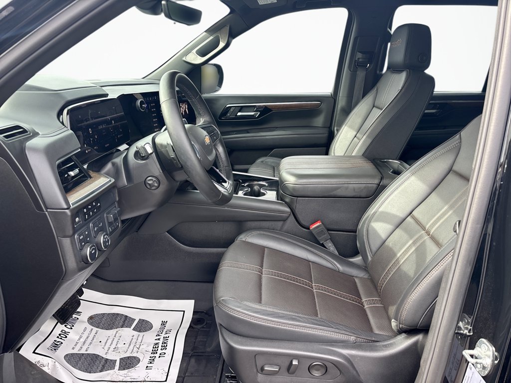 Used 2025 Chevrolet Tahoe High Country w/ Sun And Tow Package AWD/4WD image 26