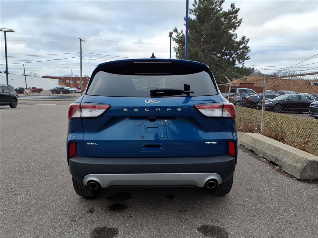 Certified 2022 Ford Escape SEL image 3