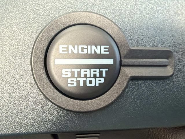 Certified 2025 Ford Bronco Heritage Edition AWD/4WD image 29