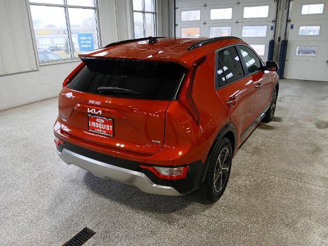Used 2023 Kia Niro SX image 5