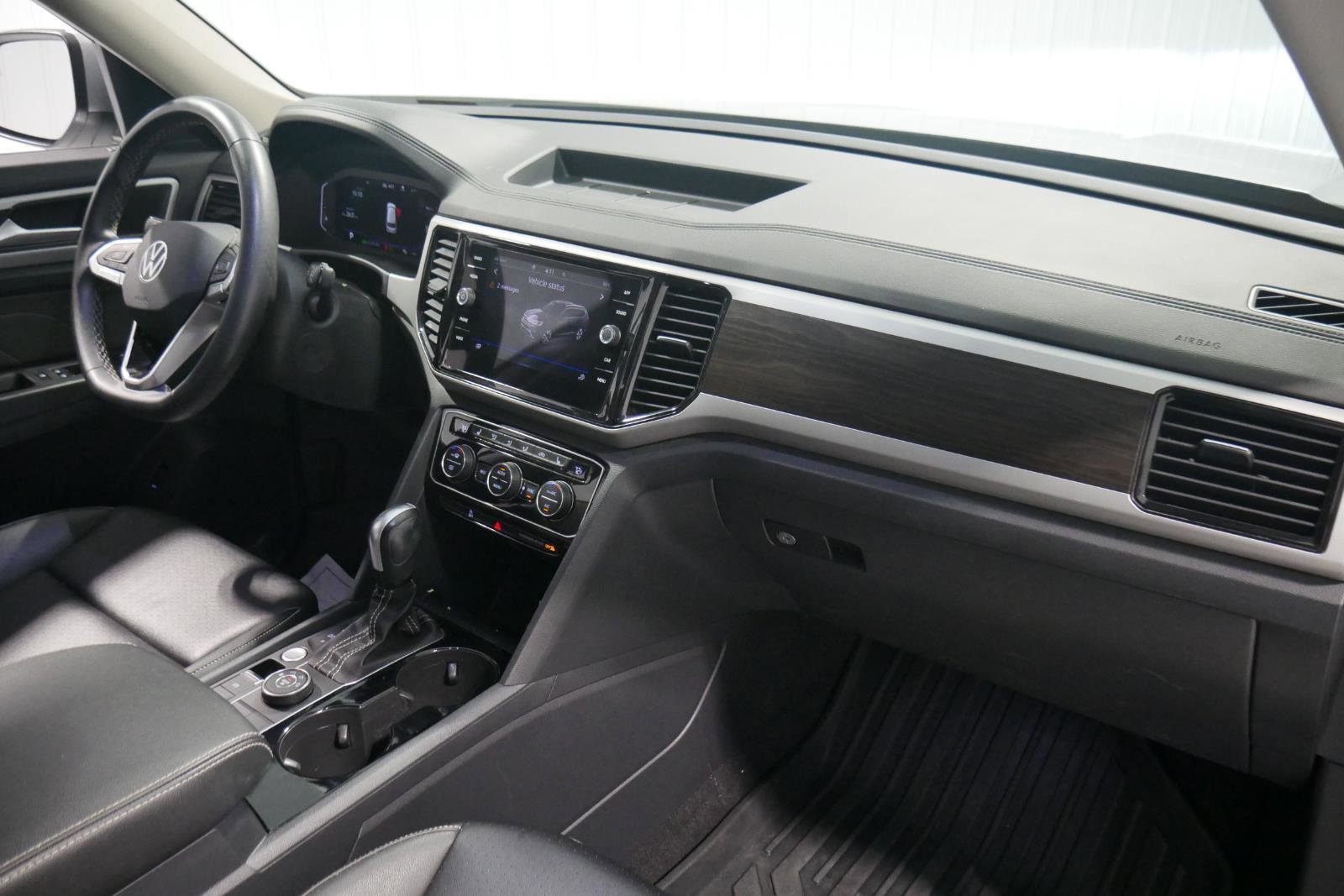 Used 2023 Volkswagen Atlas SE image 15