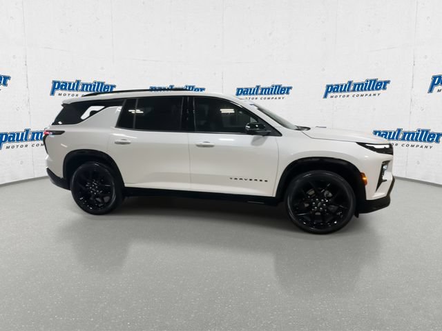 Used 2024 Chevrolet Traverse RS AWD/4WD image 13