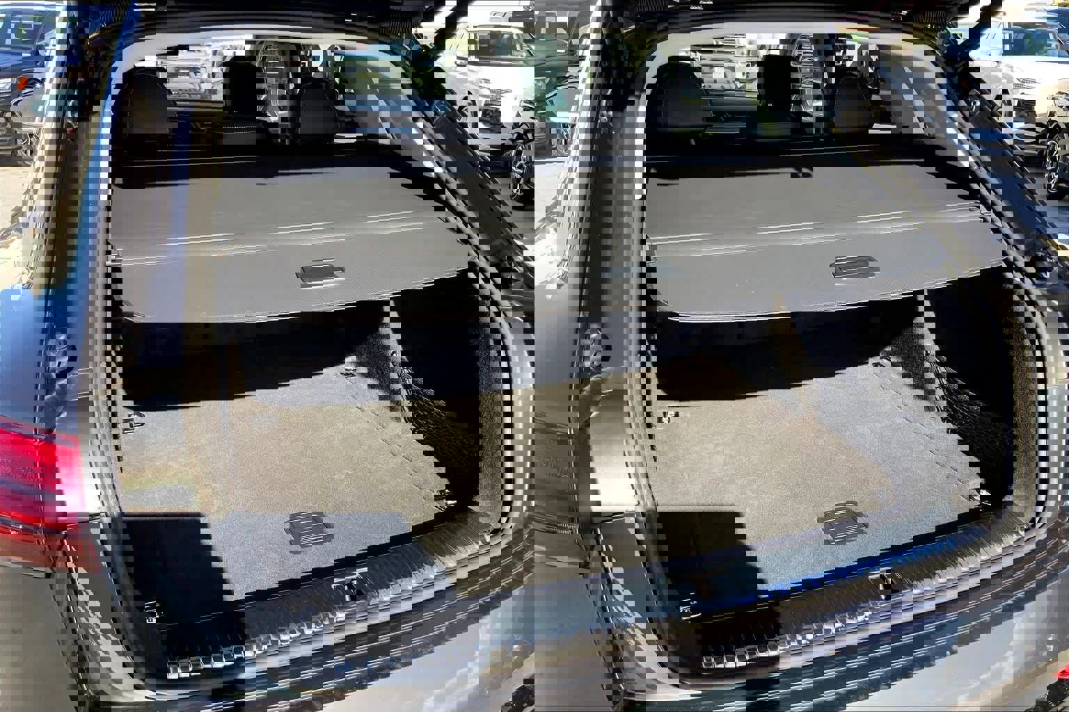 Used 2024 Audi Q8 e-tron Premium Plus w/ Premium Plus Package image 20