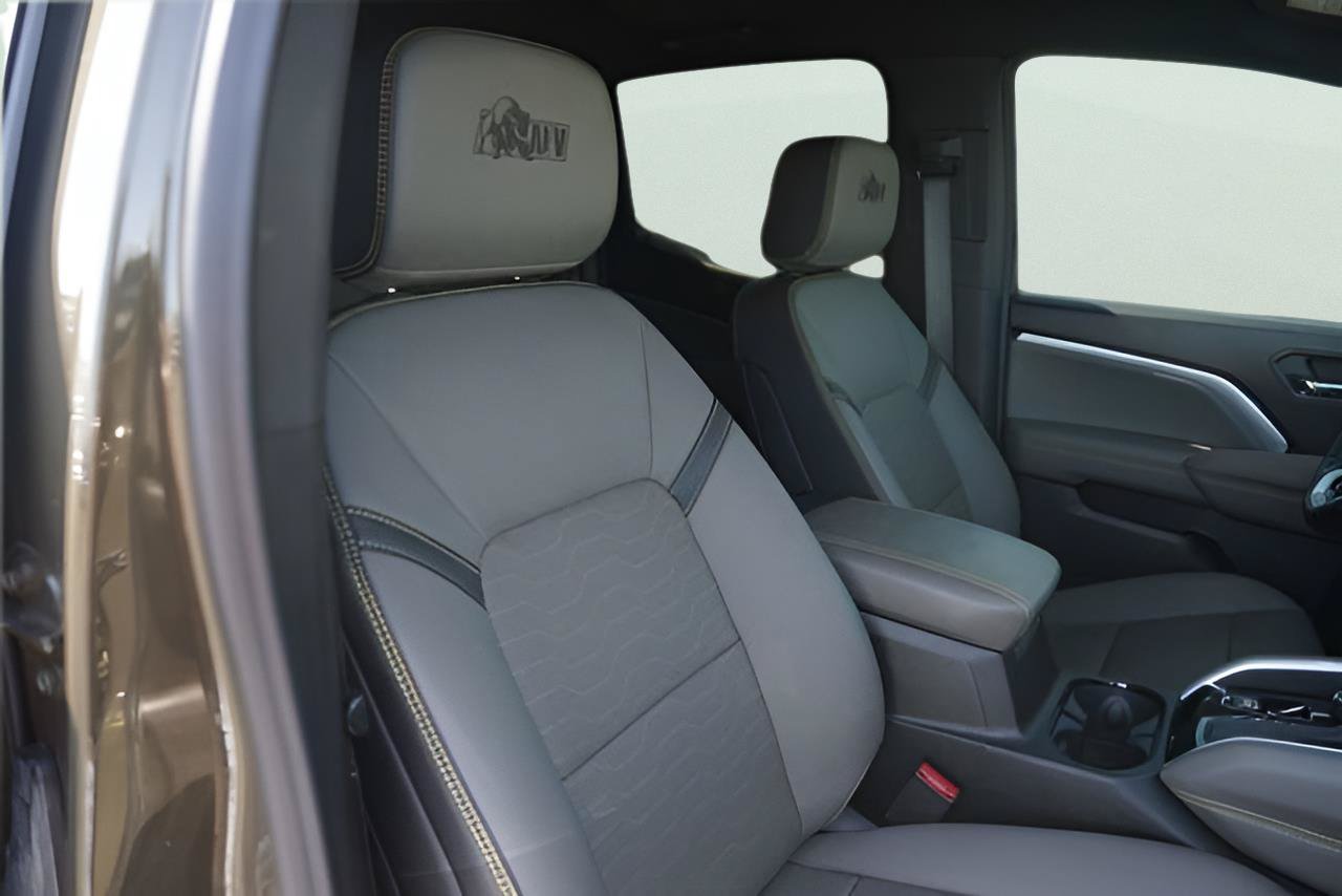 Used 2025 Chevrolet Colorado ZR2 w/ ZR2 Bison Edition AWD/4WD image 19