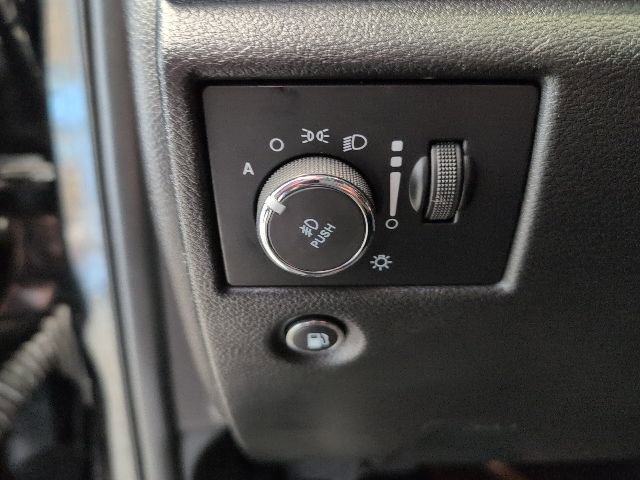 Used 2021 Jeep Grand Cherokee Altitude AWD/4WD image 16