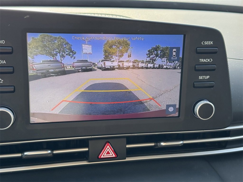 Used 2022 Hyundai Elantra SEL image 12