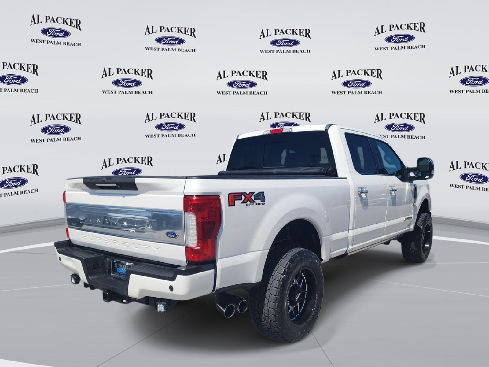 Certified 2017 Ford F350 Platinum w/ FX4 Off-Road Package AWD/4WD image 6