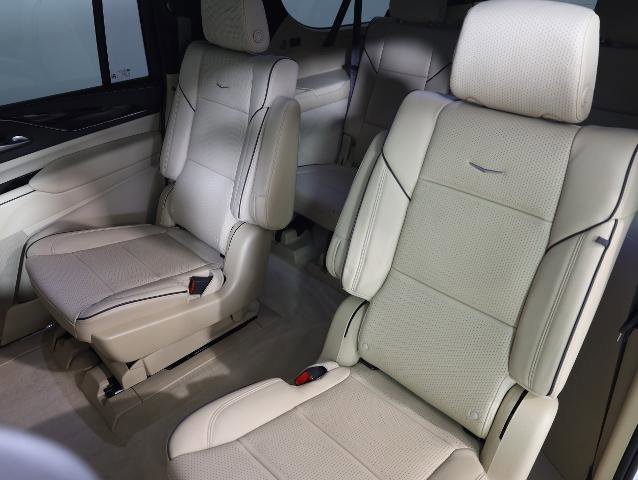 Used 2023 Cadillac Escalade ESV Premium Luxury w/ LPO, Illumination Package image 13
