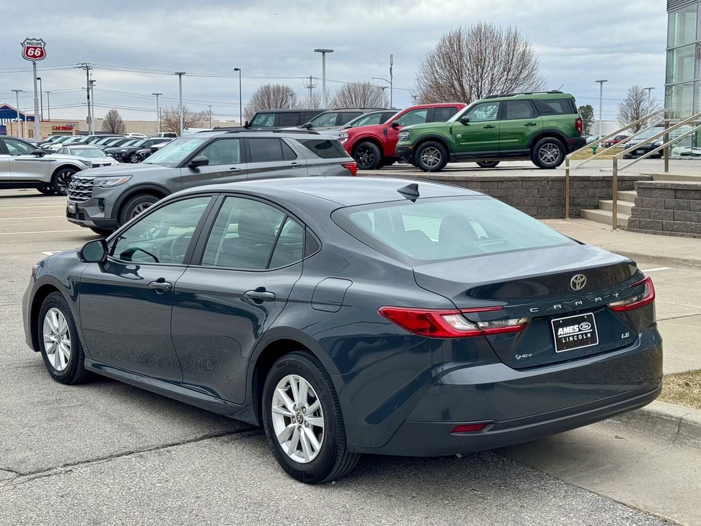 Used 2025 Toyota Camry LE image 4