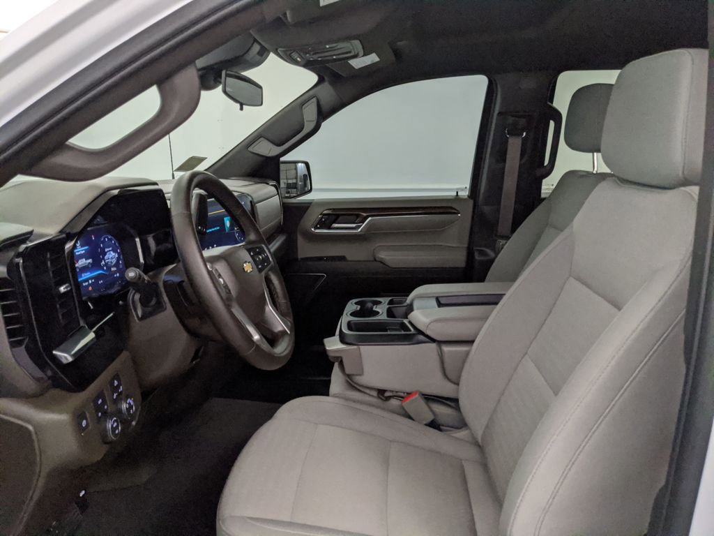 Used 2024 Chevrolet Silverado 1500 LT image 23