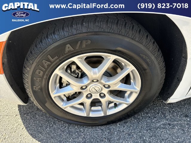 Used 2025 Chrysler Pacifica Select FWD image 13