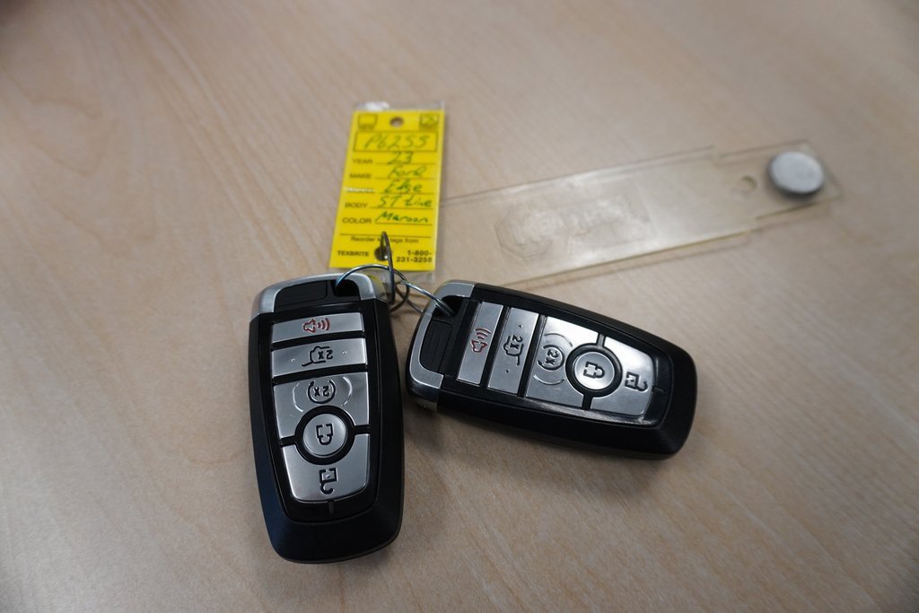 Certified 2023 Ford Edge ST-Line image 34