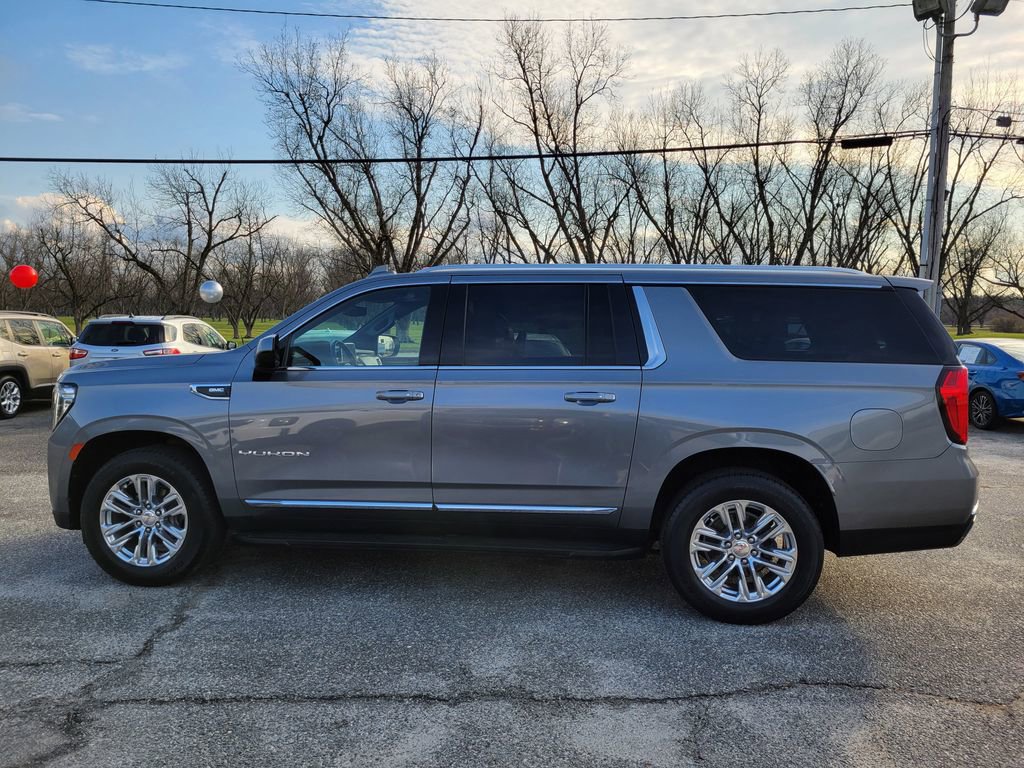 Used 2021 GMC Yukon XL SLT w/ Rear Media and Nav Package image 2
