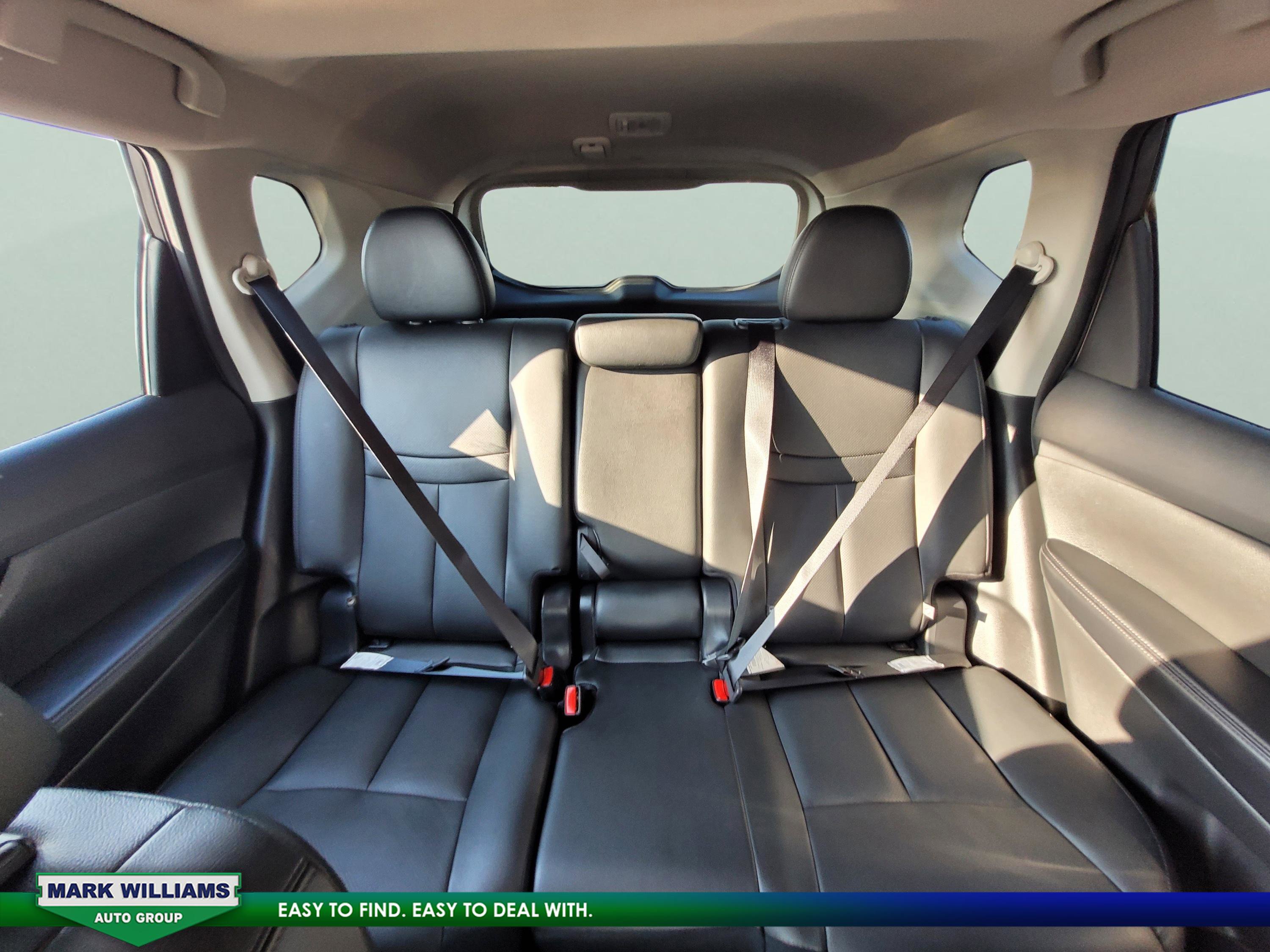 Used 2019 Nissan Rogue SL w/ Premium Package image 18