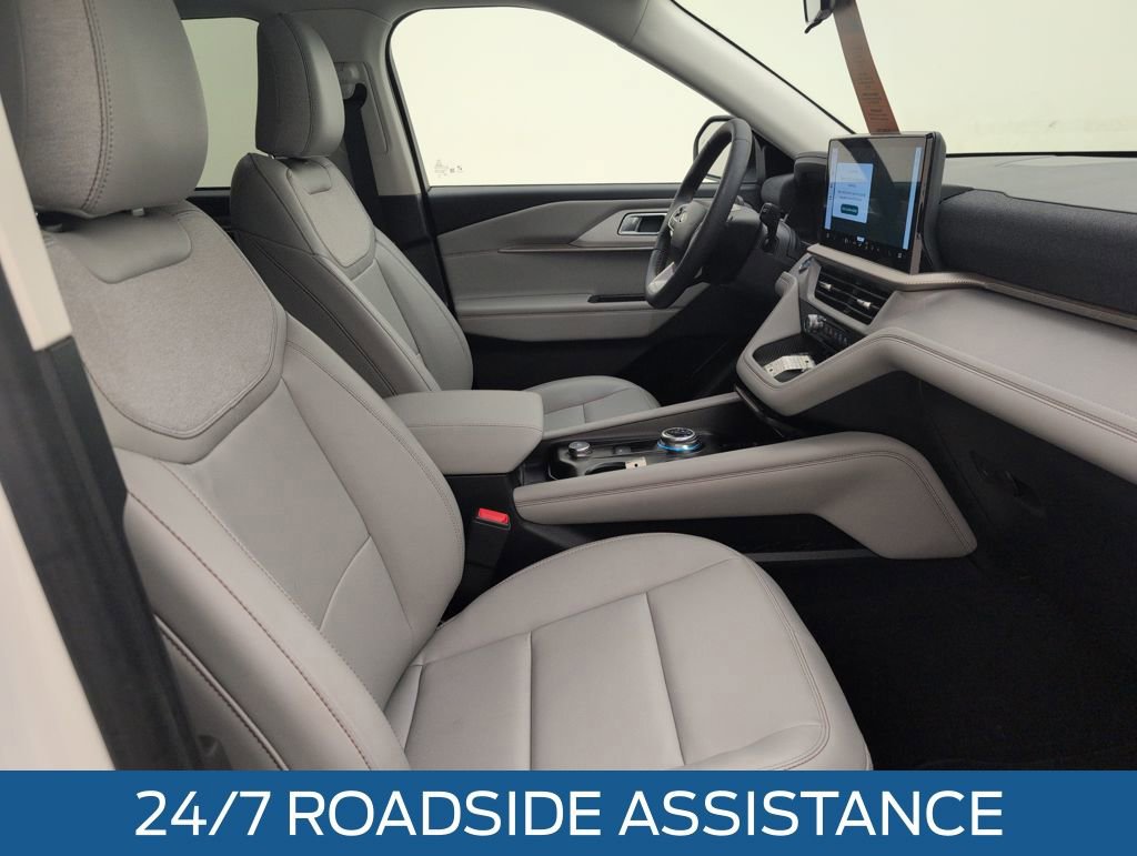 Certified 2025 Ford Explorer Active w/ Active Comfort Package image 14