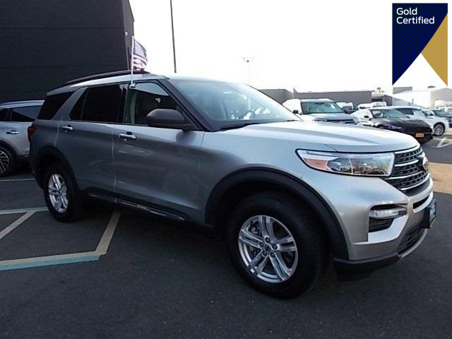 Certified 2022 Ford Explorer XLT w/ Equipment Group 202A image 1