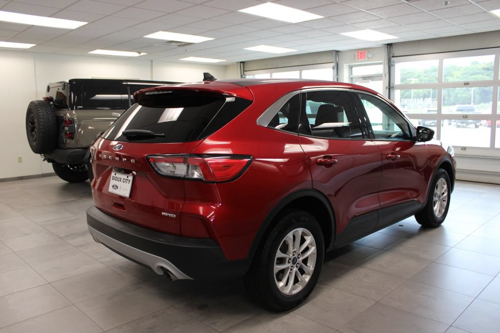 Certified 2022 Ford Escape SE w/ Convenience Package AWD/4WD image 4