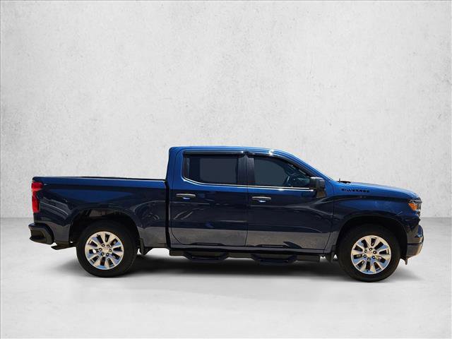 Used 2022 Chevrolet Silverado 1500 Custom w/ LPO, Dark Essentials Package RWD image 4