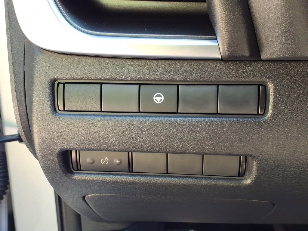Used 2023 Nissan Rogue SV AWD/4WD image 19