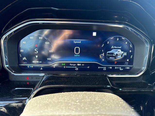 Used 2022 Chevrolet Silverado 1500 LT Trail Boss w/ LT Trail Boss Premium Package AWD/4WD image 18