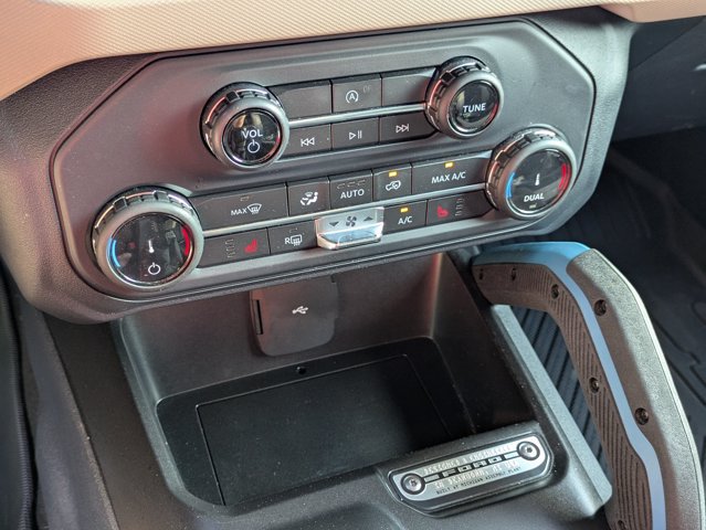 Certified 2022 Ford Bronco Wildtrak AWD/4WD image 25