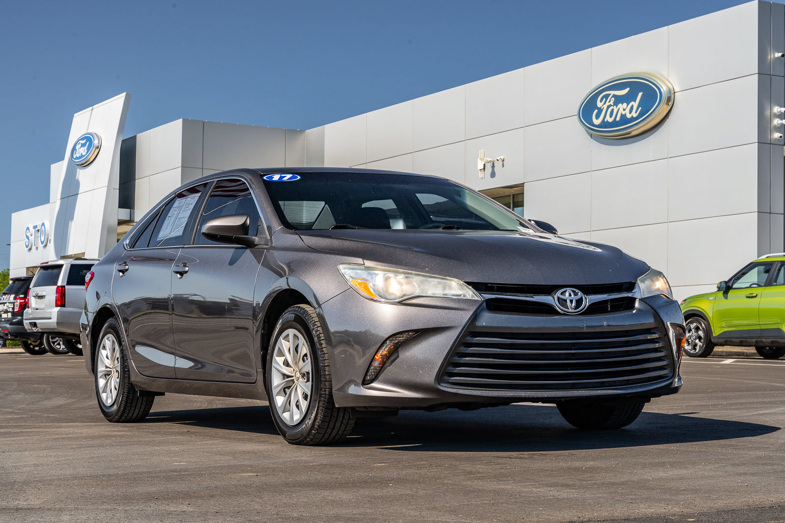 Used 2017 Toyota Camry SE