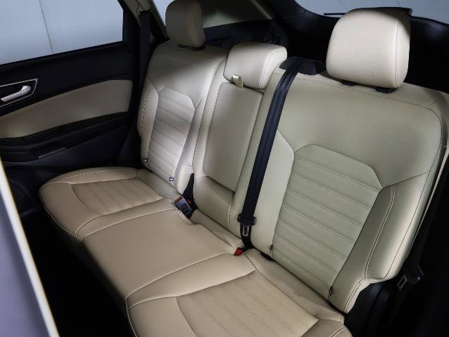 Certified 2024 Ford Edge SEL w/ Convenience Package AWD/4WD image 11