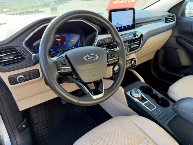 Certified 2022 Ford Escape SEL w/ Technology Package AWD/4WD image 7