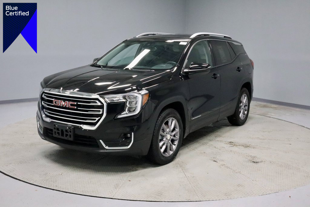 Used 2024 GMC Terrain SLT image 1