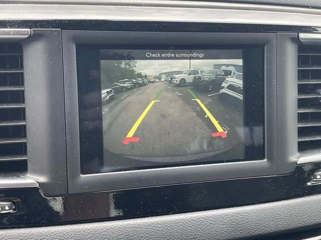 Used 2020 Chrysler Pacifica Touring-L FWD image 33