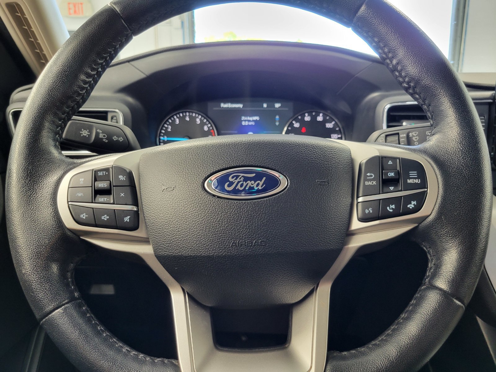 Certified 2022 Ford Explorer XLT w/ Equipment Group 202A AWD/4WD image 12