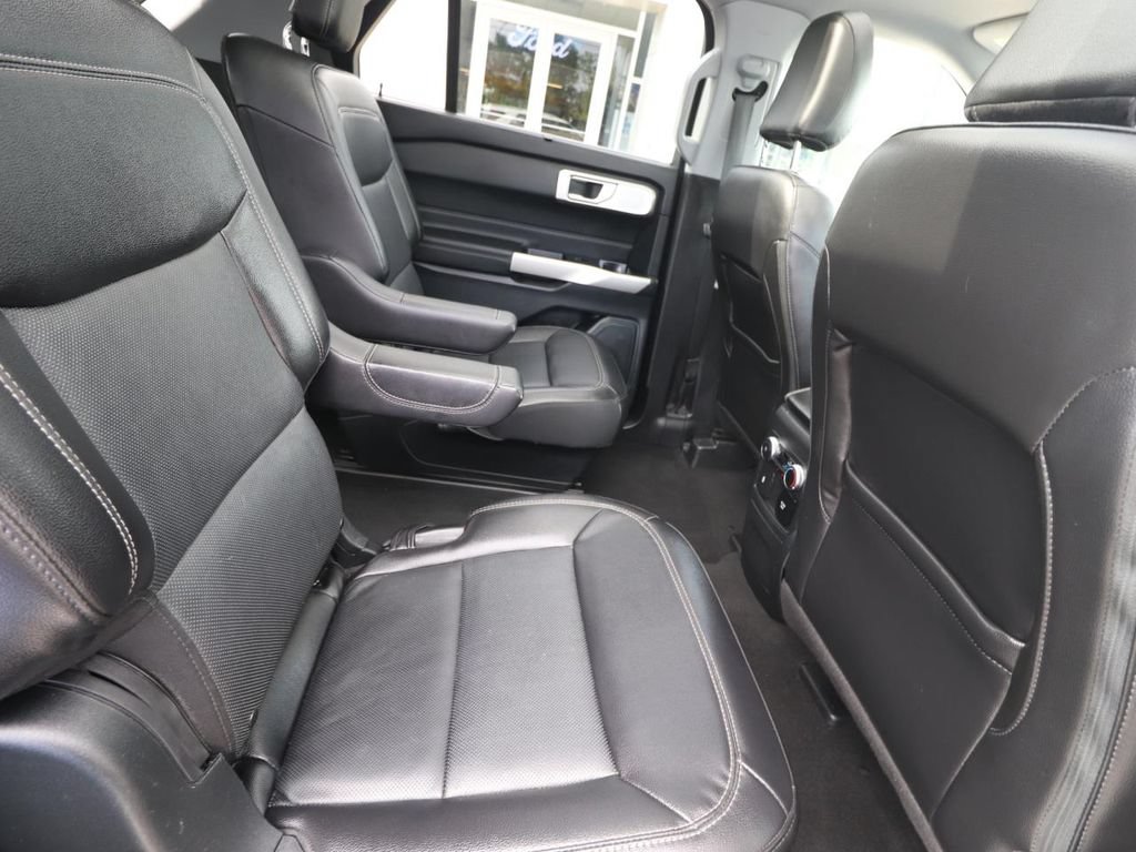 Certified 2023 Ford Explorer Limited w/ Limited Technology Package RWD image 24