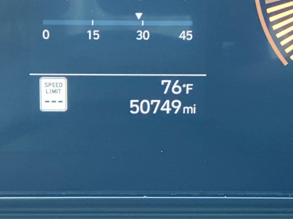 Used 2025 Hyundai Kona SEL FWD image 34