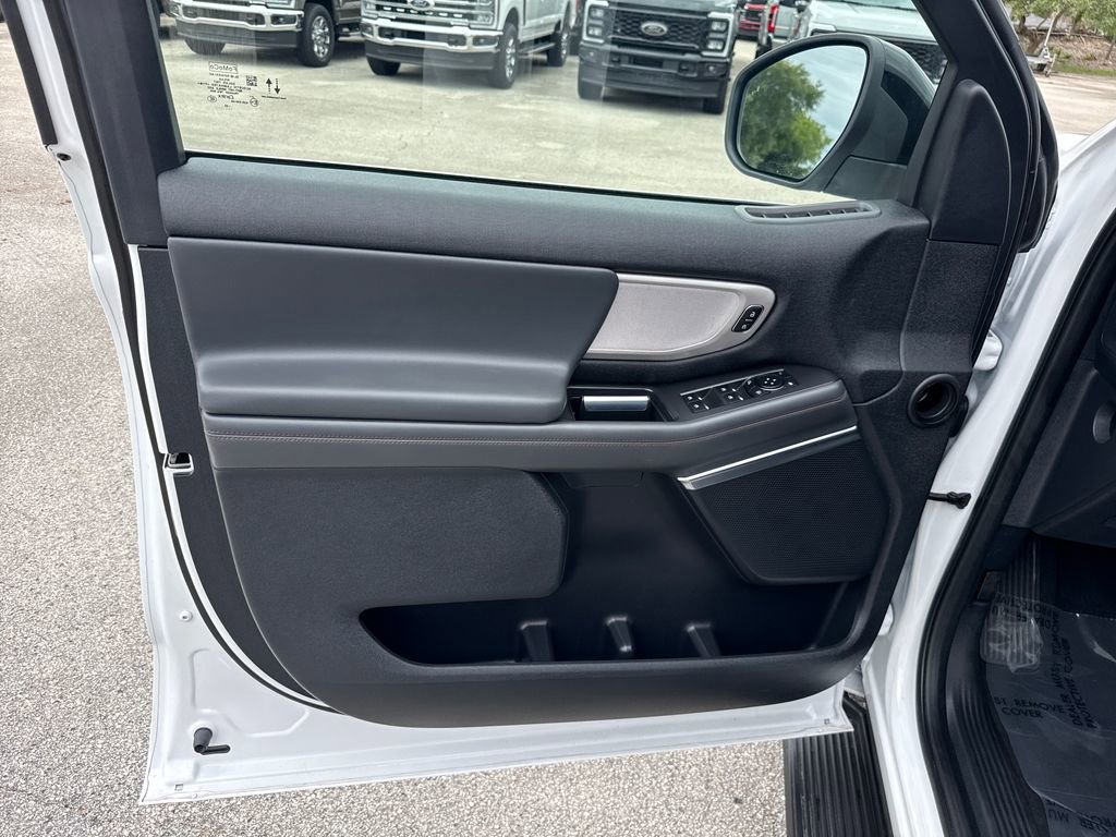 Certified 2025 Ford Expedition Active RWD image 14