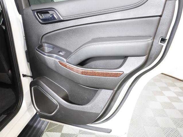 Used 2019 GMC Yukon SLT w/ Graphite Performance Edition AWD/4WD image 39