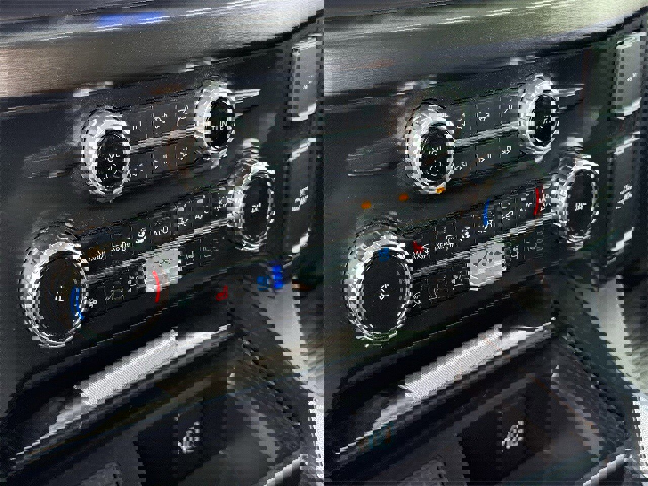 Certified 2024 Ford F250 Lariat w/ Lariat Ultimate Package image 19