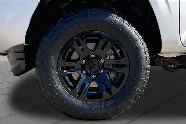 Used 2022 Toyota Tacoma SR w/ SR Convenience Package RWD image 11