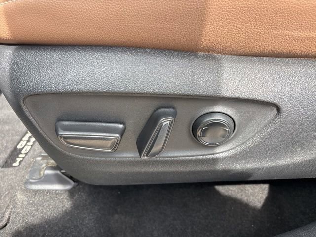 Used 2025 Toyota Grand Highlander AWD image 36