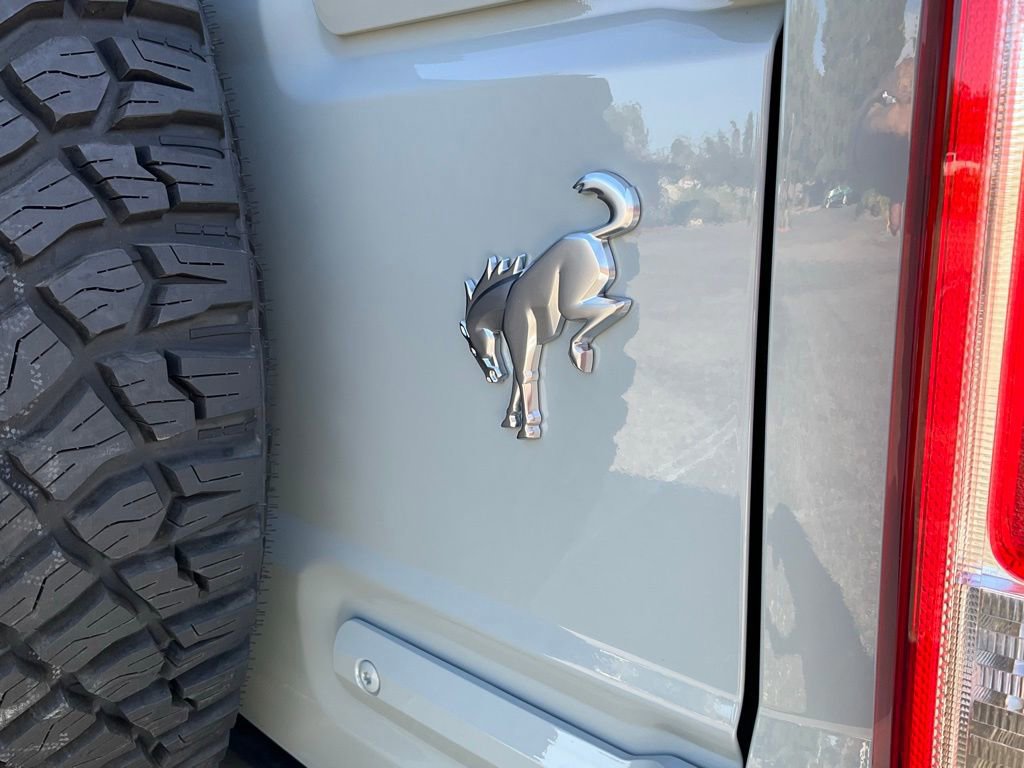 Certified 2024 Ford Bronco Black Diamond w/ Sasquatch Package image 38