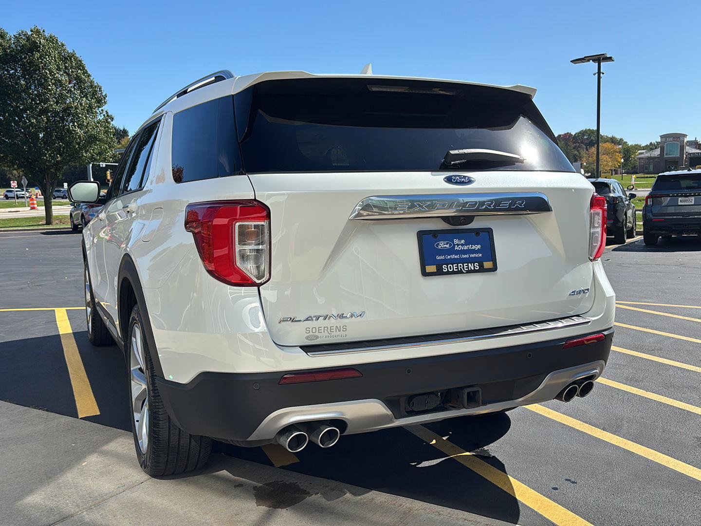 Certified 2023 Ford Explorer Platinum w/ Technology Package AWD/4WD image 28