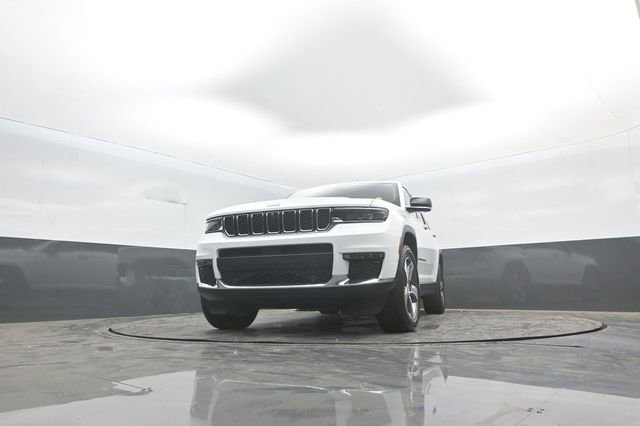 Used 2023 Jeep Grand Cherokee L Limited w/ Luxury Tech Group II image 34